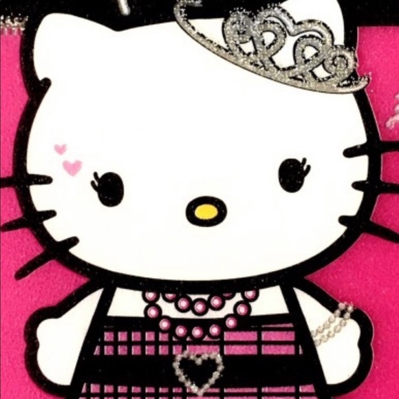 Meet your Posher, Camille - Picture 1 of 1